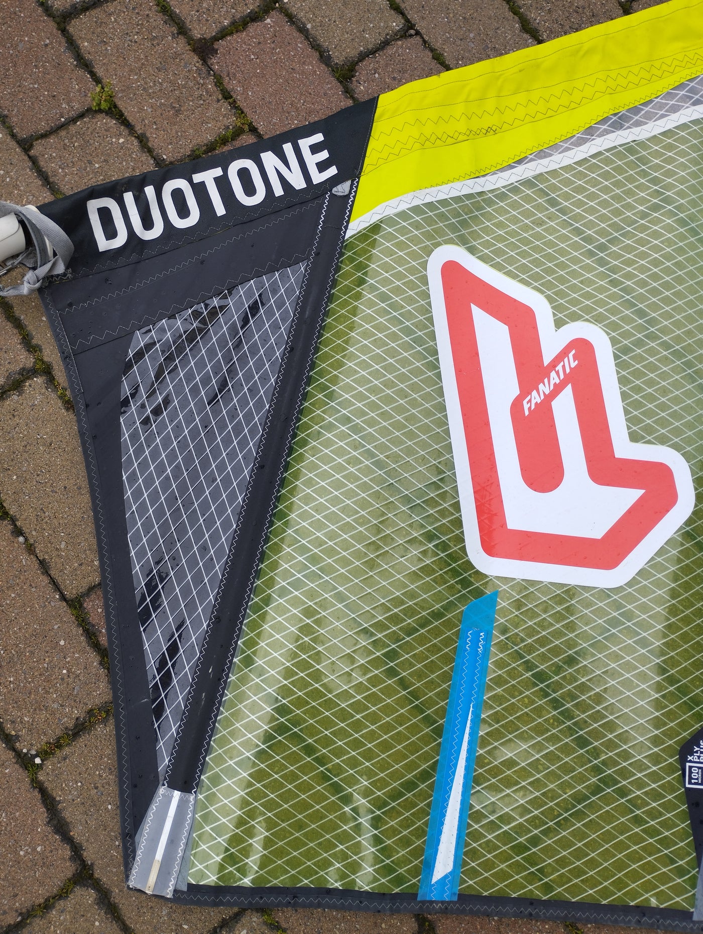 Vela windsurf Duotone Super Hero 4.2 - 2019- usata